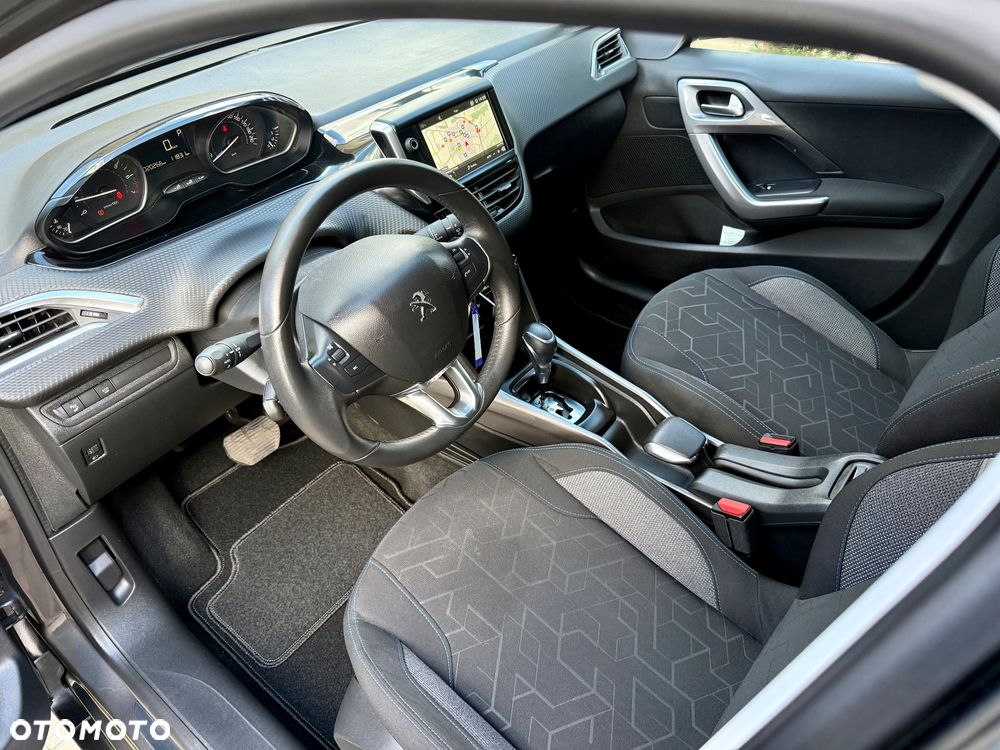 Peugeot 2008 PureTech 110 GPF Stop&Start EAT6 Style - 18