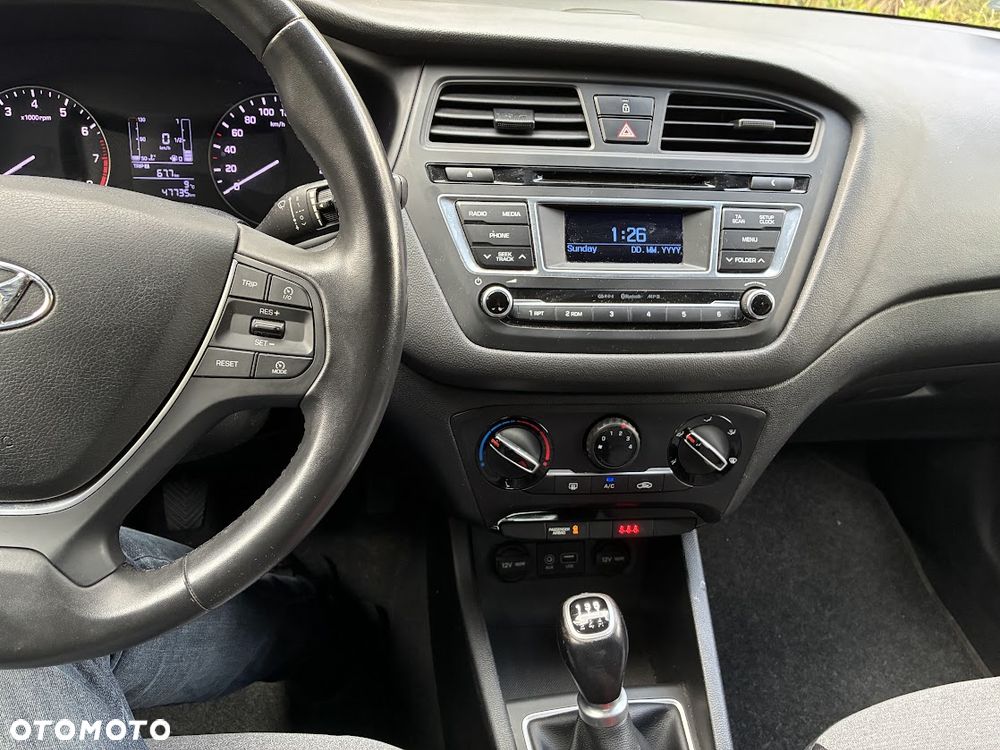 Hyundai i20 1.2 Trend - 12