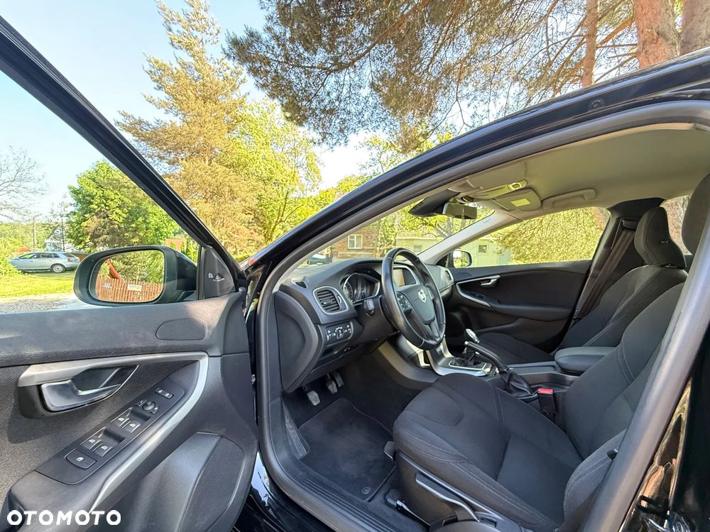 Volvo V40 D2 Momentum - 14