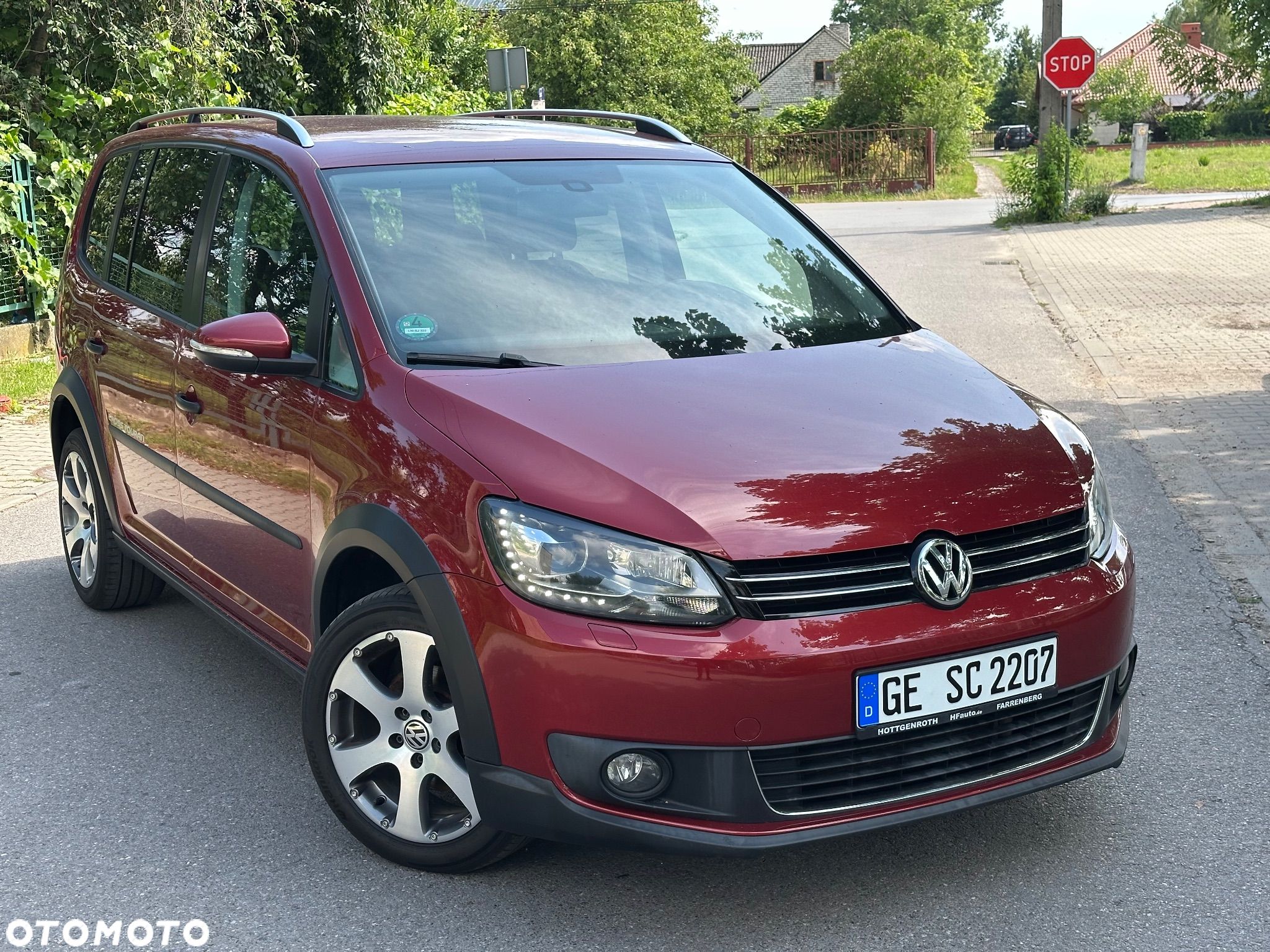 Volkswagen Touran 1.4 TSI Cross - 1
