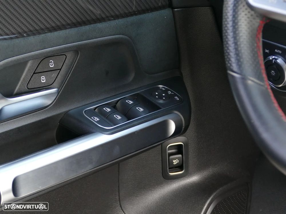 Mercedes-Benz GLB 180 d AMG Line - 35