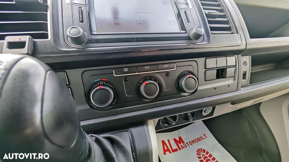 Volkswagen Transporter - 12