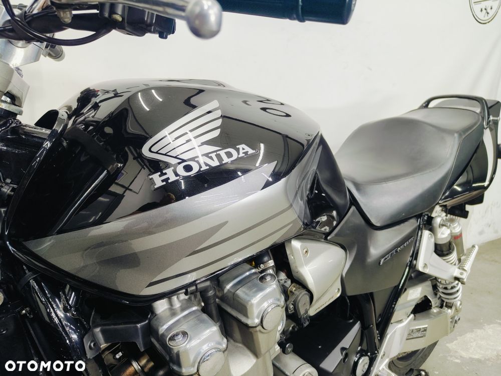 Honda CB - 23