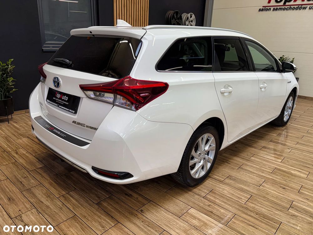 Toyota Auris 1.8 HSD Prestige - 8