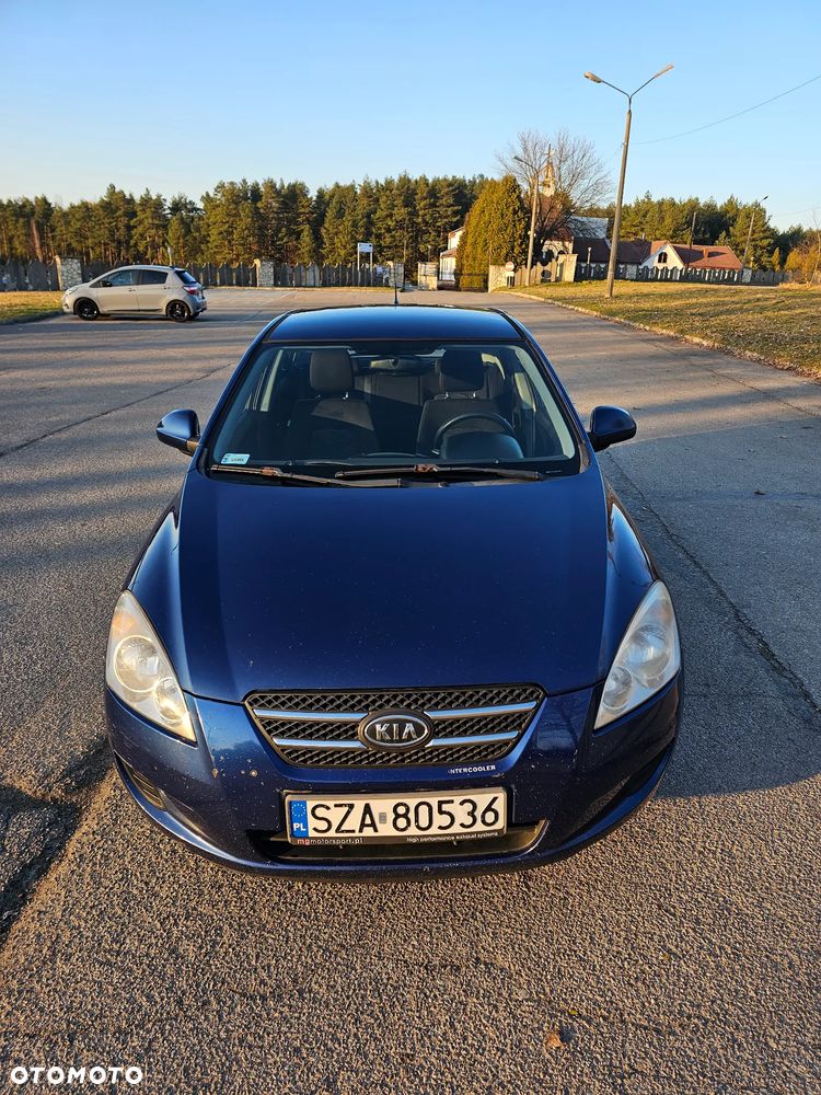 Kia Ceed 1.6 Crdi Comfort - 2
