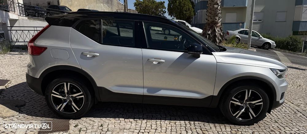 Volvo XC 40 1.5 T3 R-Design Tech Edition - 12
