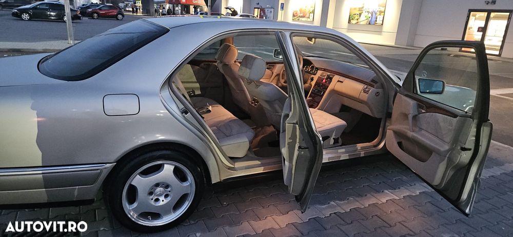 Mercedes-Benz E - 4
