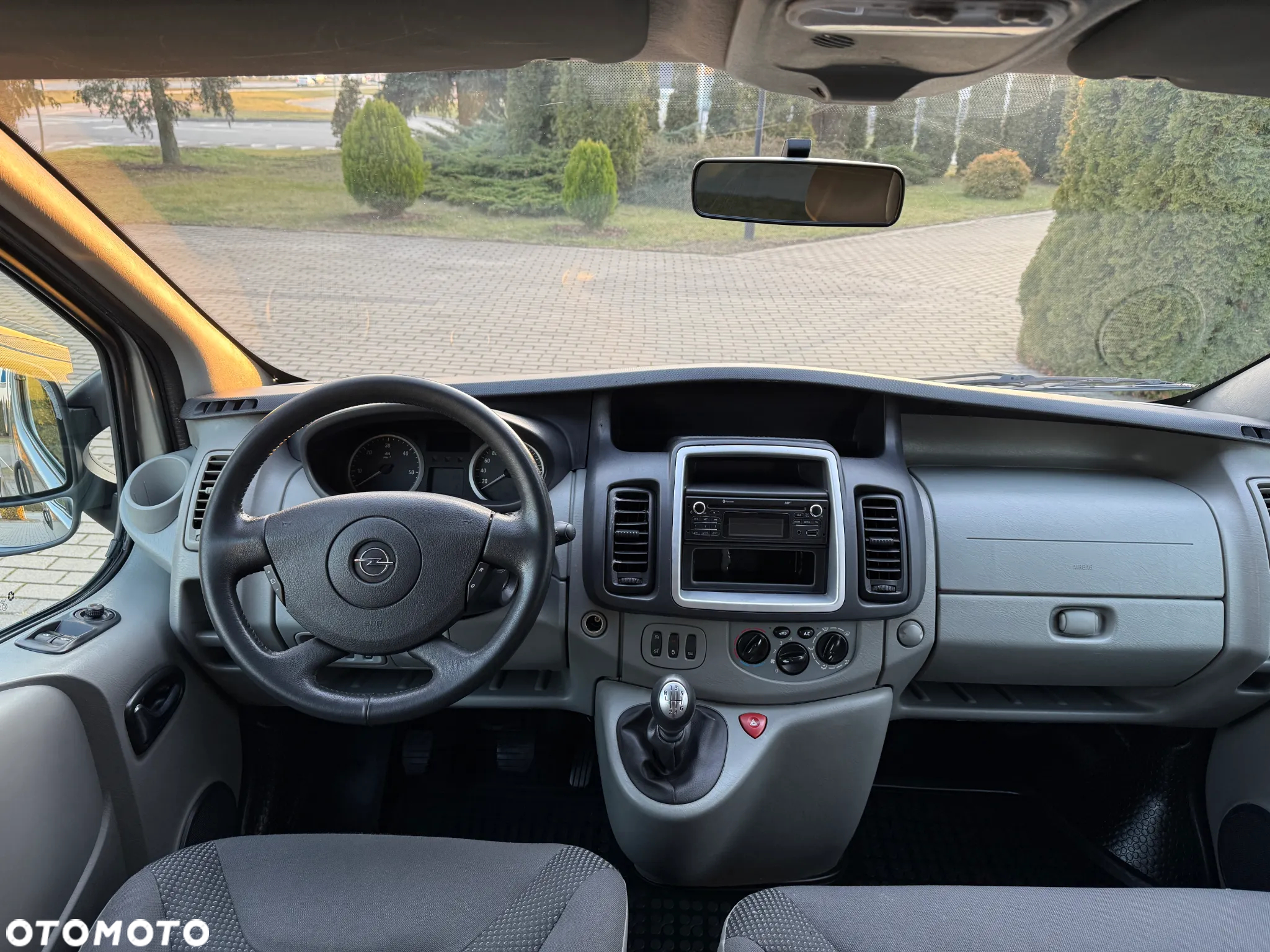 Opel Vivaro - 21
