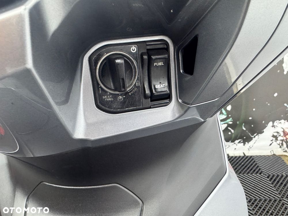 Honda PCX - 23