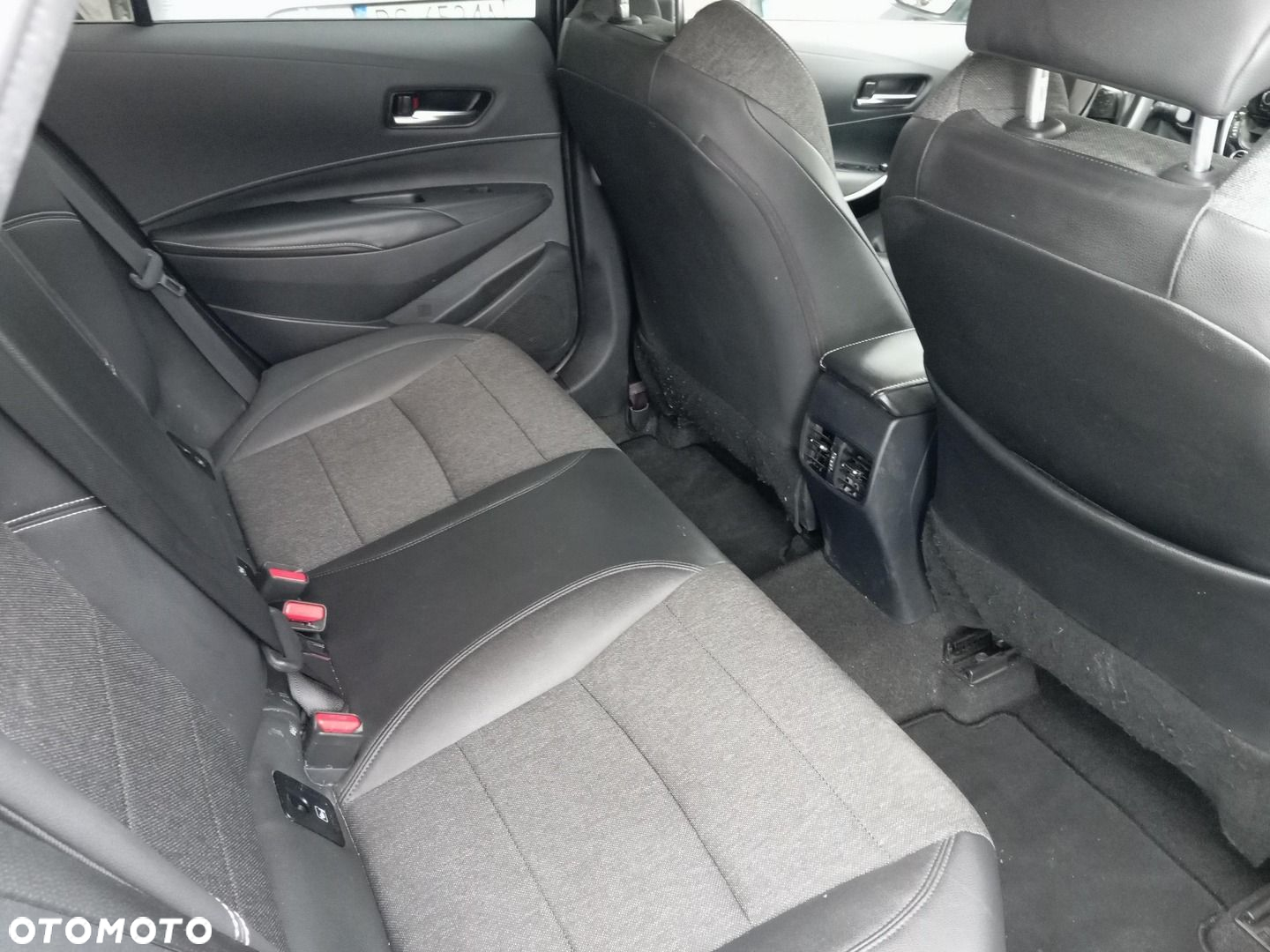 Toyota Corolla - 13