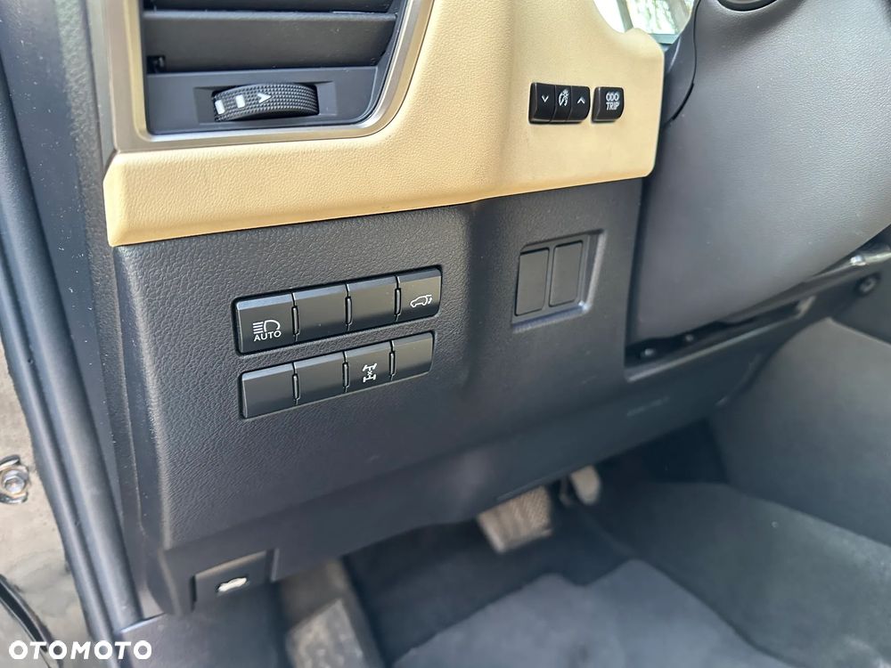 Lexus NX 300 Comfort AWD - 11