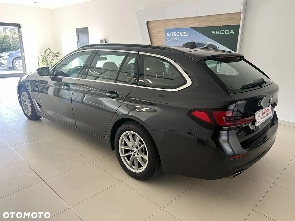 BMW Seria 5 520d mHEV - 6