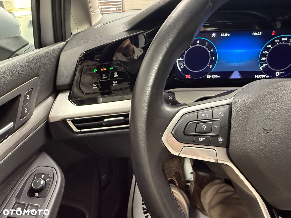 Volkswagen Golf - 16