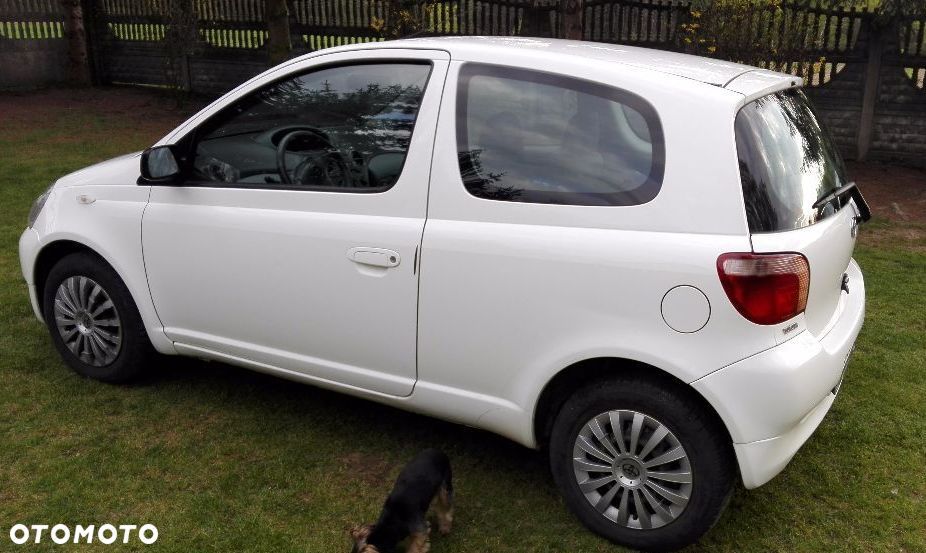 Toyota Yaris 1.0 Base - 9