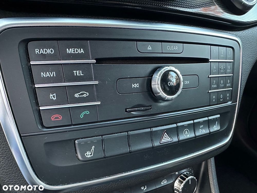 Mercedes-Benz CLA 200 d - 14