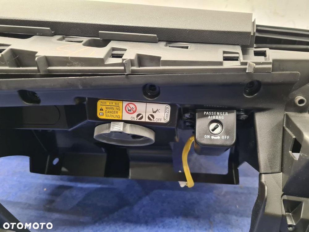 MITSUBISHI LANCER VIII HB DESKA ROZDZIELCZA KOKPIT - 4