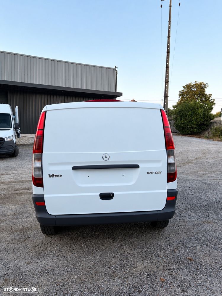 Mercedes-Benz Vito - 2