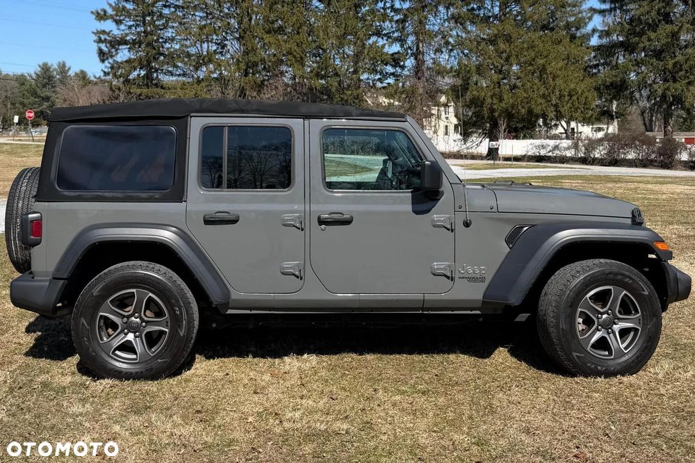 Jeep Wrangler - 3
