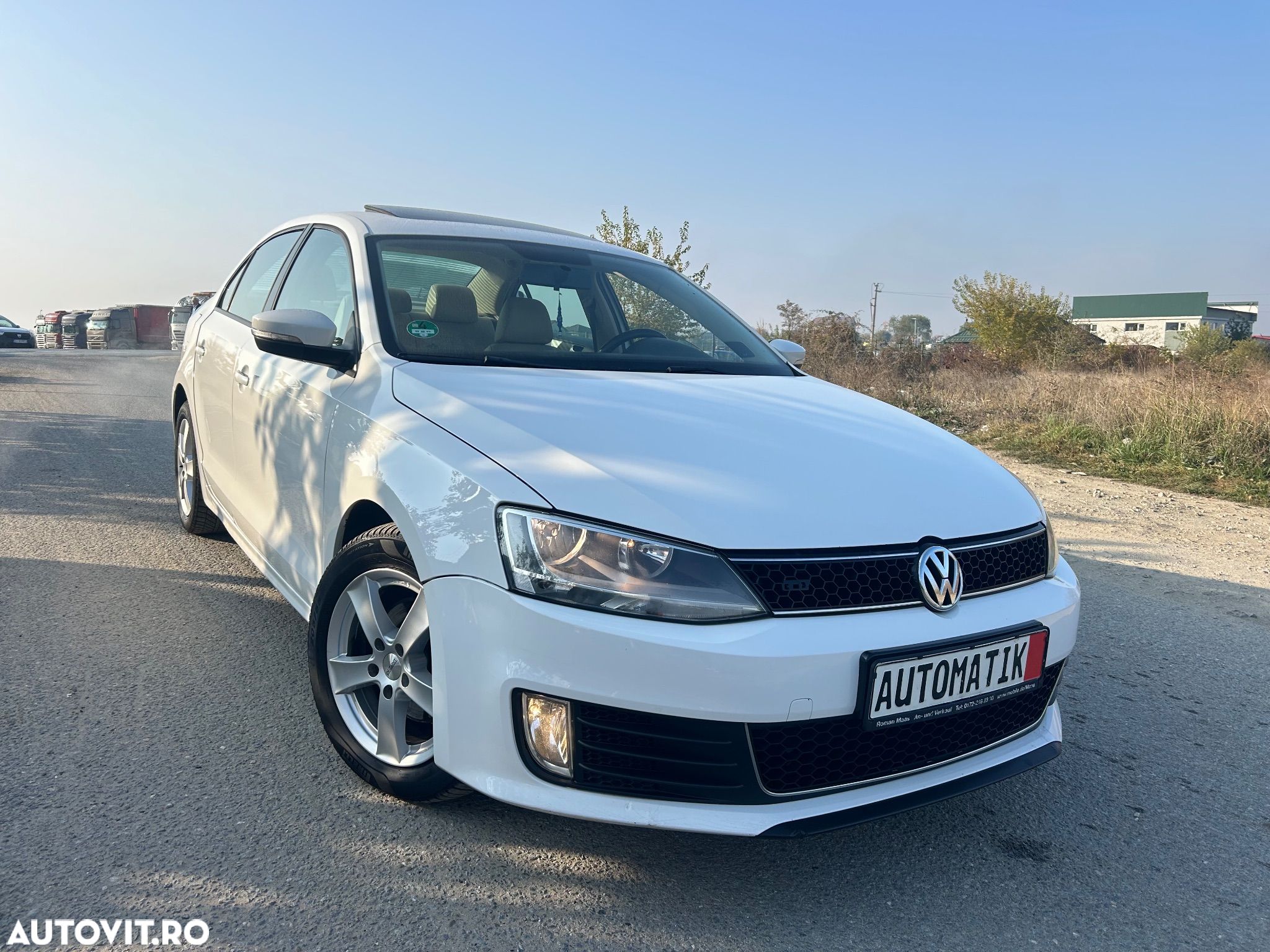 Volkswagen Jetta 2.0 TDI CR DPF DSG Highline - 1