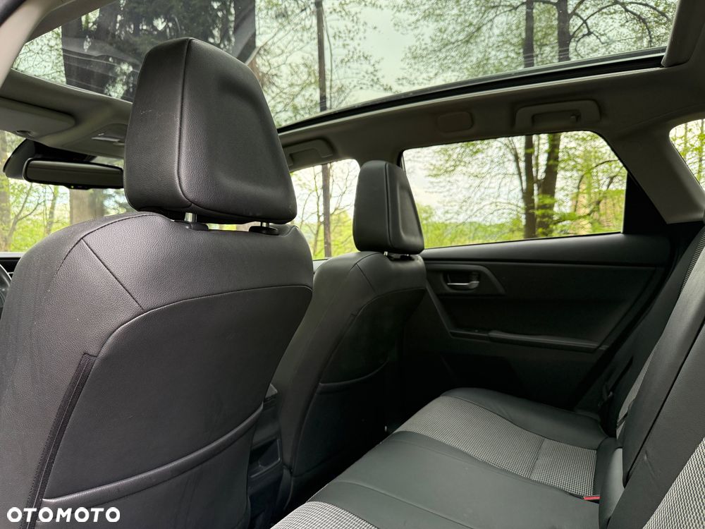 Toyota Auris 1.8 Executive - 12