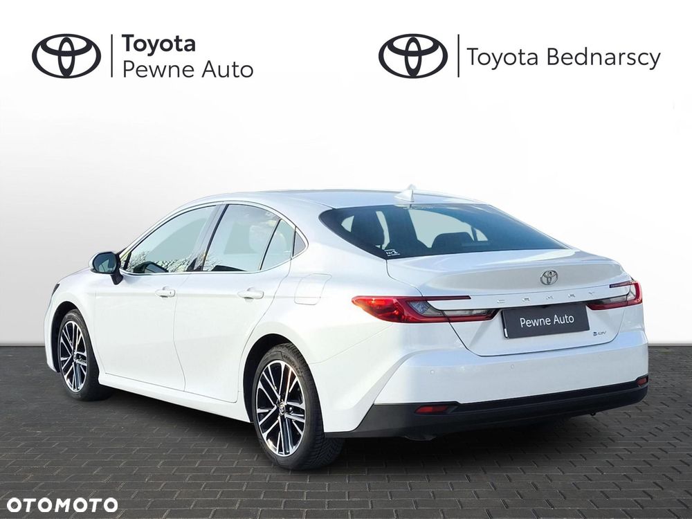 Toyota Camry - 6