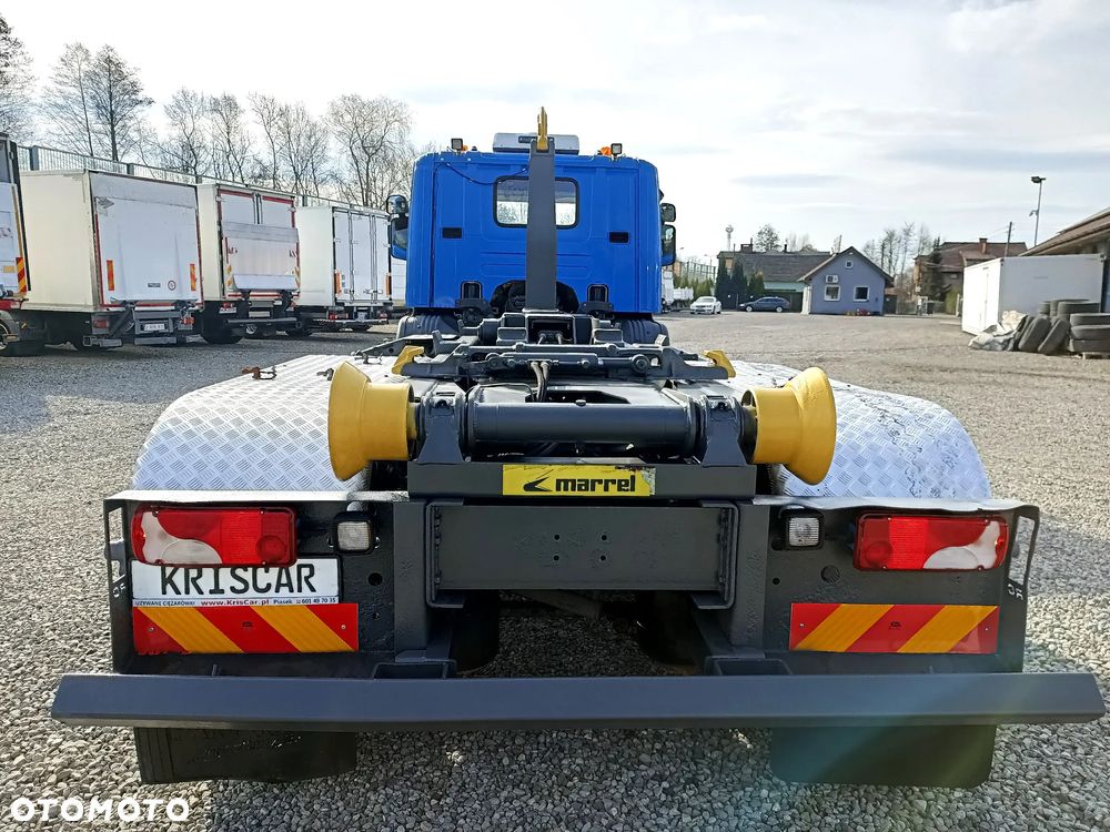 Scania P320 6x2 Hakowiec Marrel , oś skrętna - 6