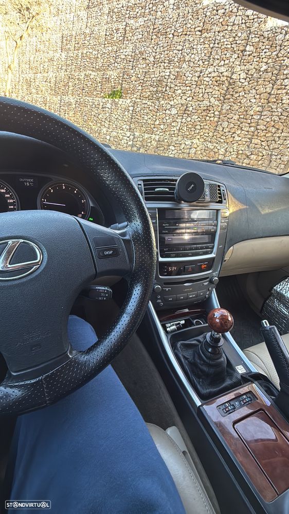 Lexus IS 220 d Luxury 25 - 8