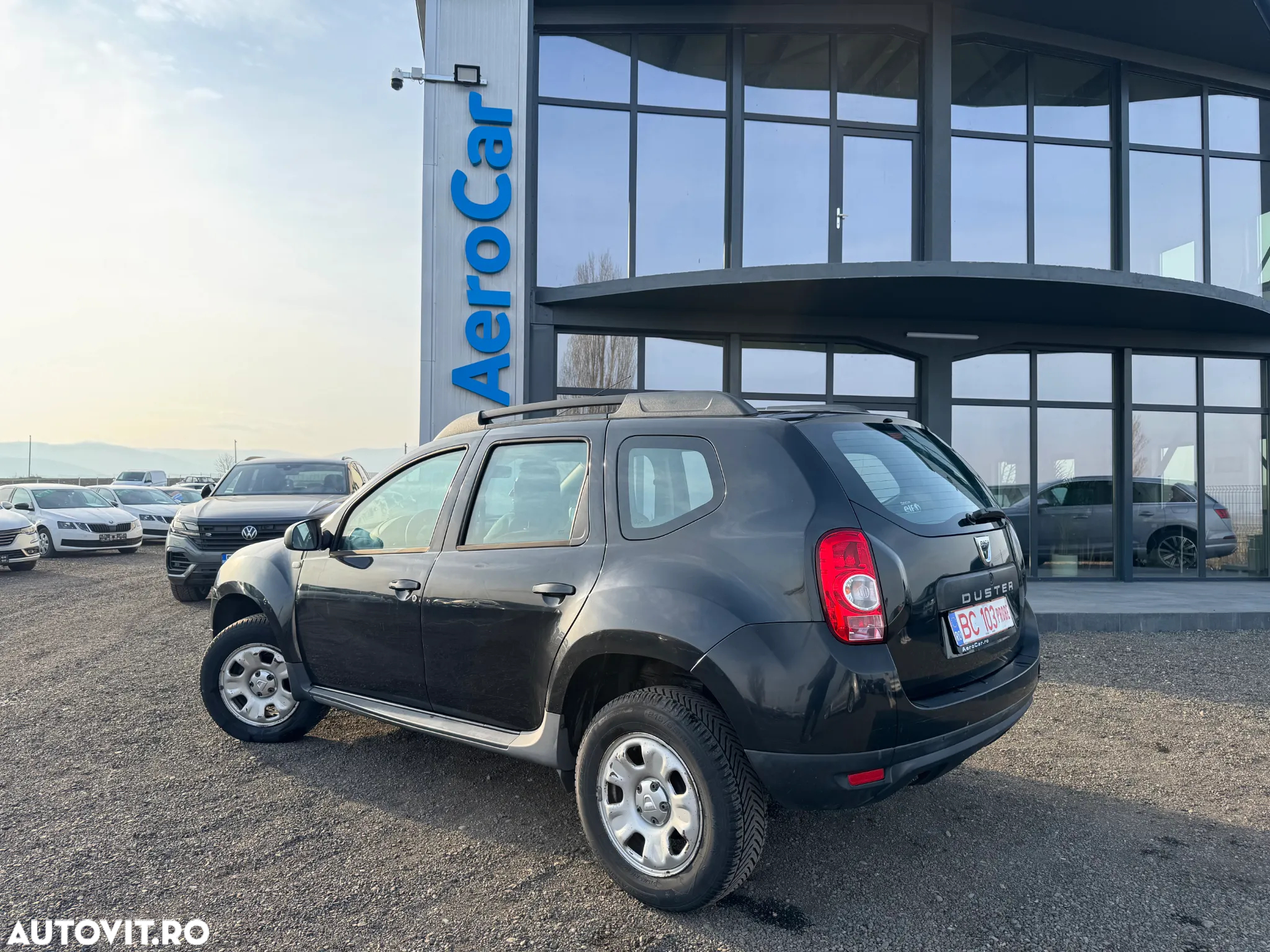 Dacia Duster 1.6 4x2 Laureate - 12
