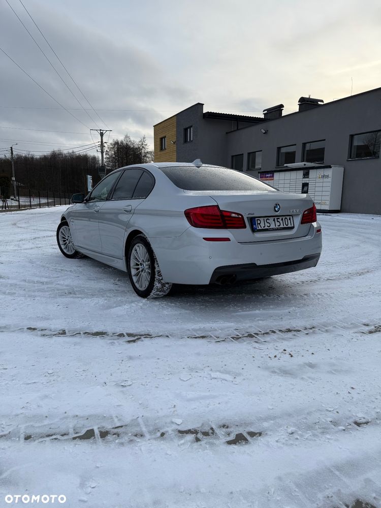BMW Seria 5 525d xDrive - 4