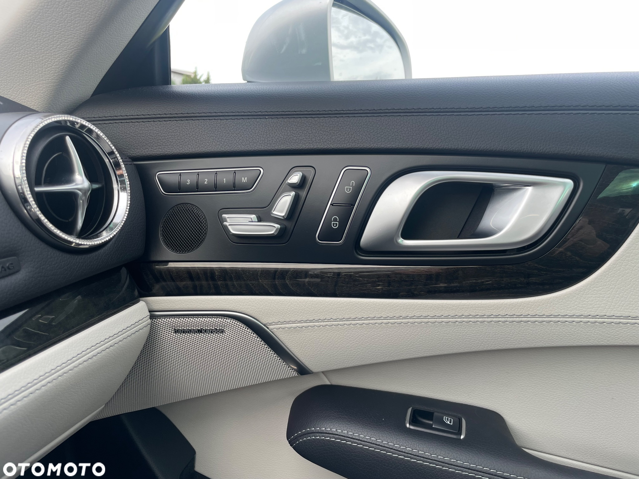 Mercedes-Benz SL 500 9G-TRONIC - 16