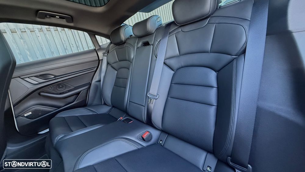 Porsche Taycan 4S Bateria Performance Plus - 12