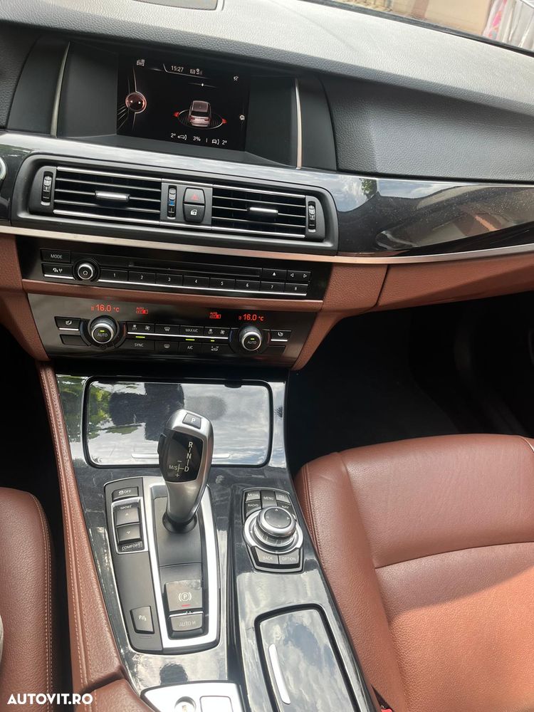BMW Seria 5 520i Aut. Luxury Line - 10