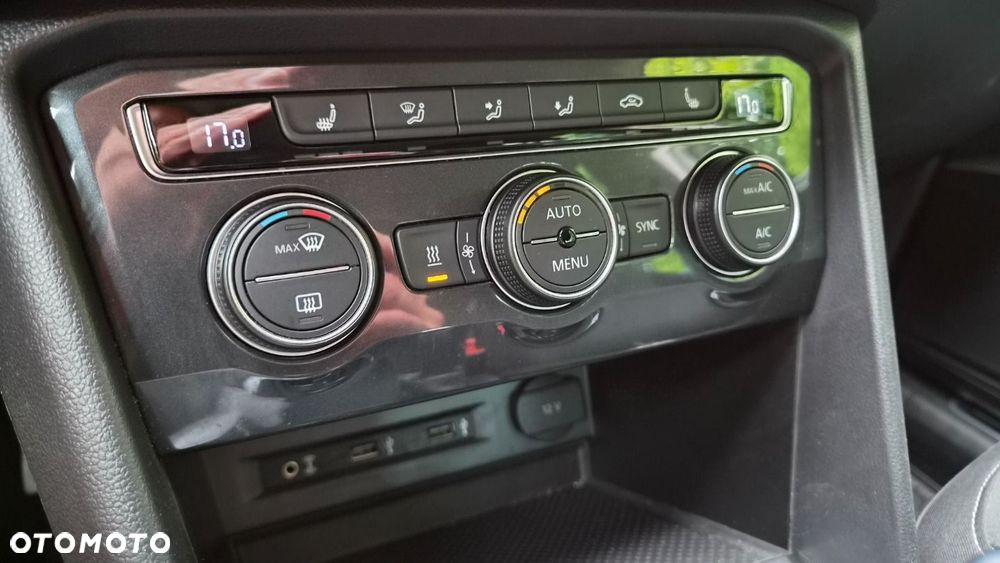 Volkswagen Tiguan - 27