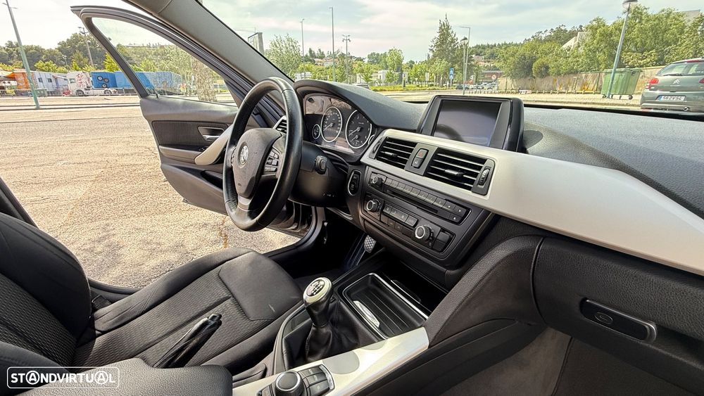 BMW 320 d xDrive Line Sport - 13