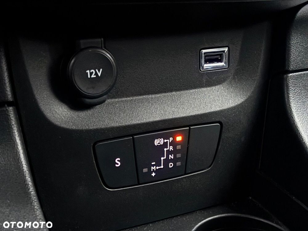 Citroën C3 1.2 PureTech Max EAT6 - 22