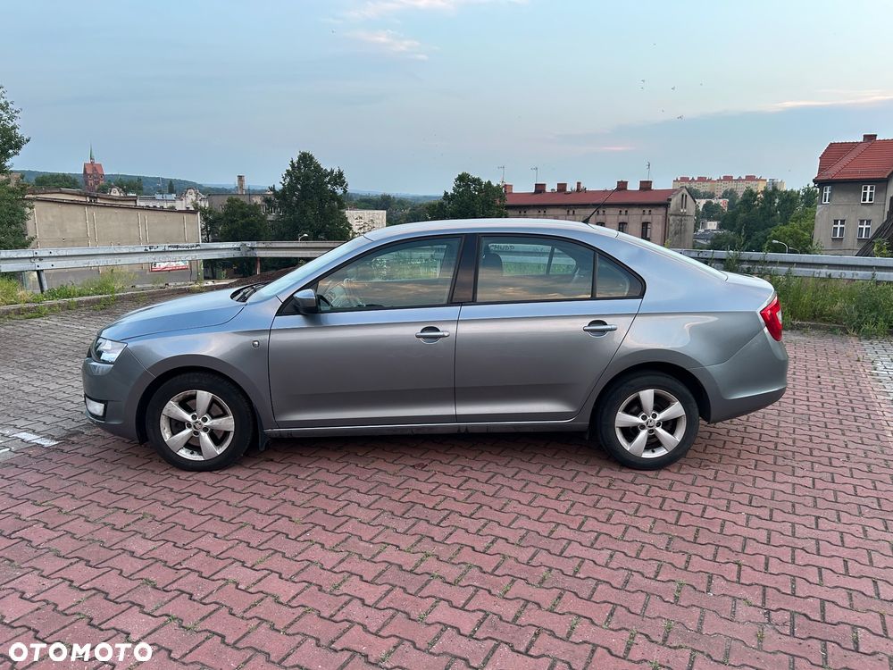 Skoda RAPID 1.2 TSI Ambition - 2