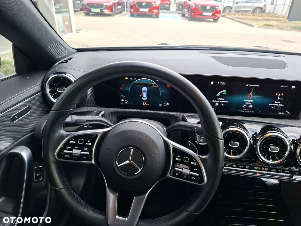 Mercedes-Benz CLA 200 Progressive 7G-DCT - 15