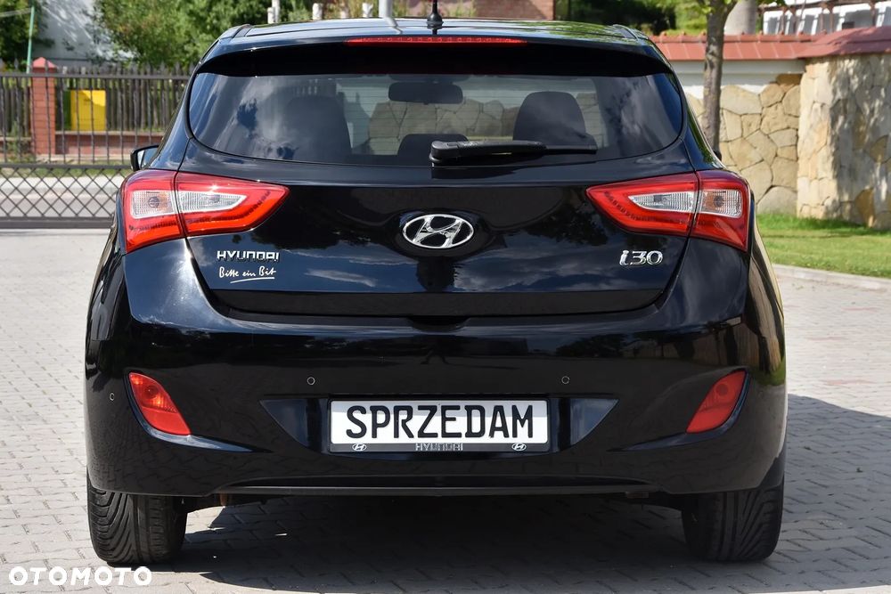 Hyundai i30 1.6 CRDi Classic + - 6
