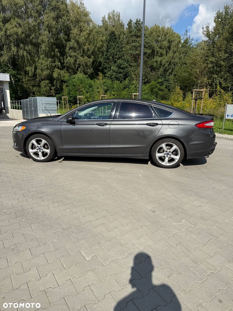 Ford Fusion - 4
