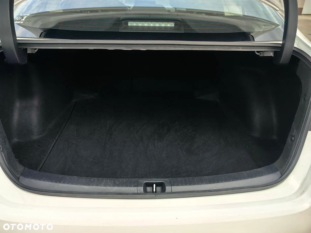 Toyota Corolla 1.8 Hybrid Comfort - 29