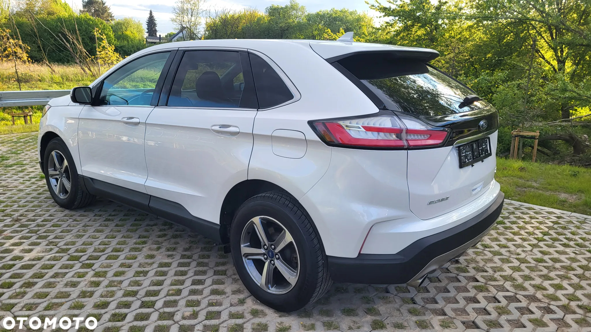 Ford Edge - 16