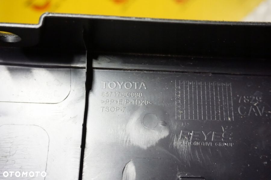 TOYOTA TUNDRA 2022 - 2025 Listwa Osłona Klapy Bagażnika Paki USA - 8