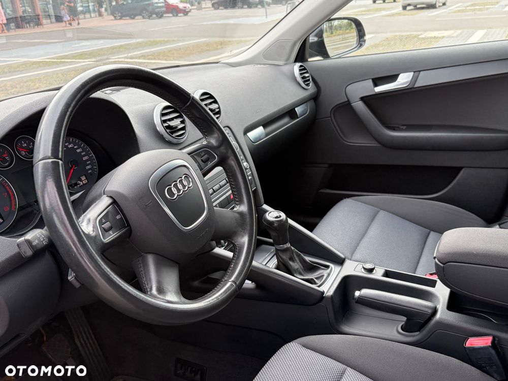 Audi A3 Sportback 1.4 TFSI Ambiente - 10