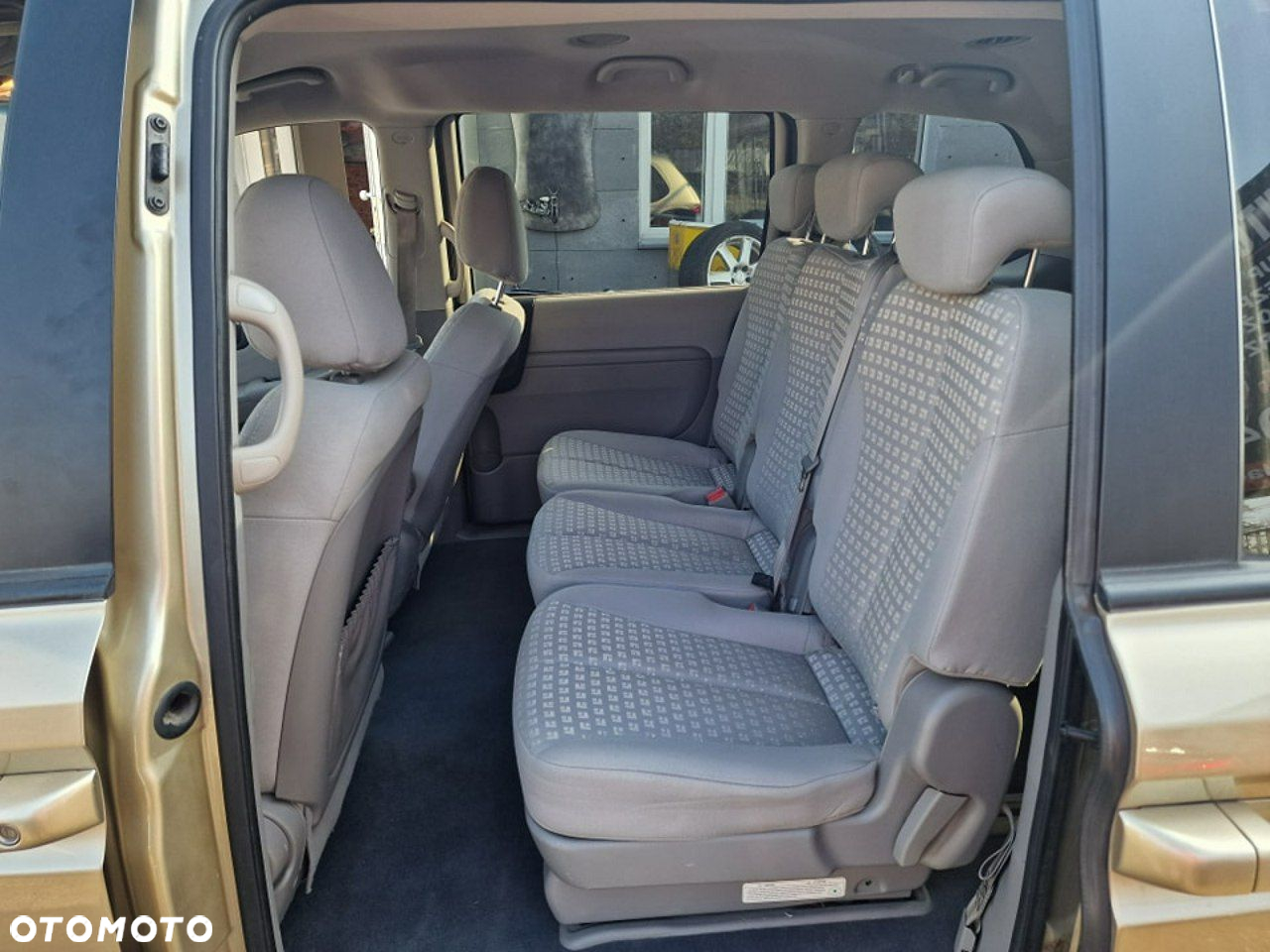 Kia Carnival 2.9 CRDi EX - 20