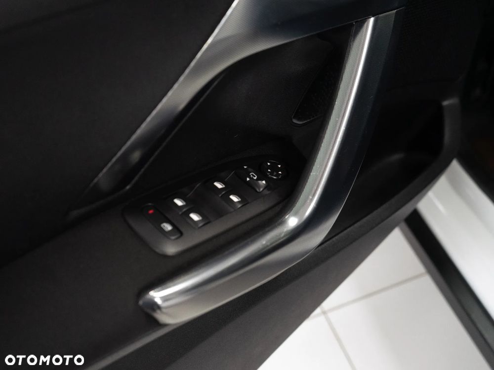 Peugeot 2008 1.2 Pure Tech GPF Allure S&S EAT6 - 8
