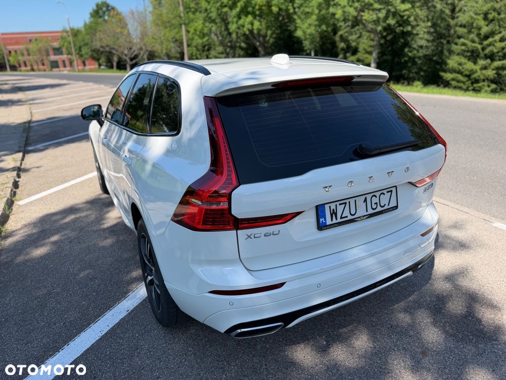 Volvo XC 60 D5 SCR AWD R-Design - 23