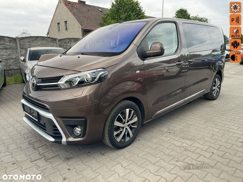 Toyota Proace Verso 2,0-l-D-4D (5-Si.) Autm Family compact - 1