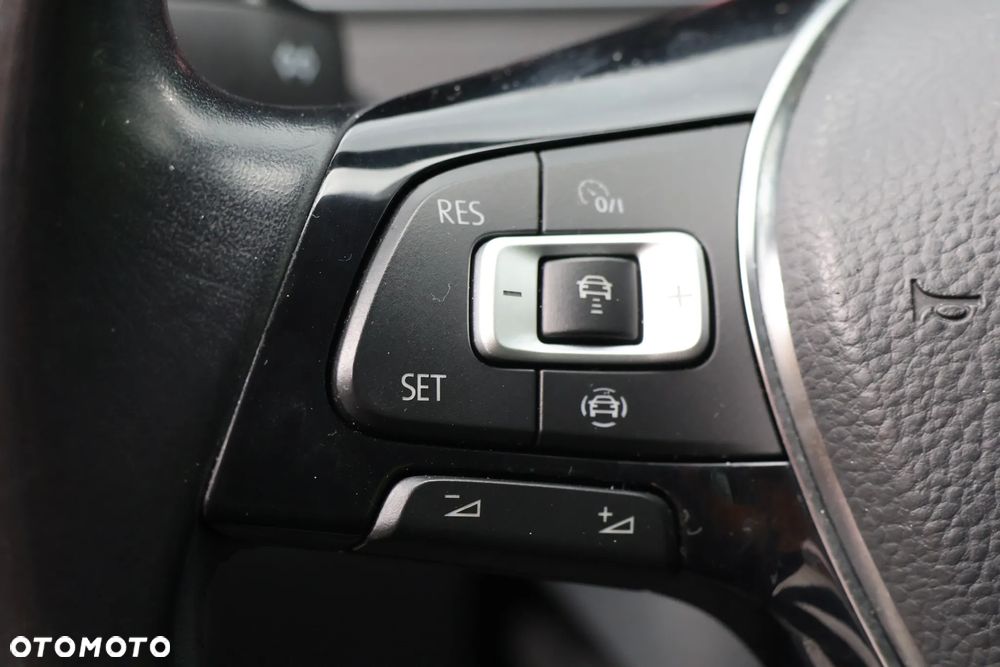 Volkswagen Golf Variant 1.5 eTSI OPF DSG Style - 19