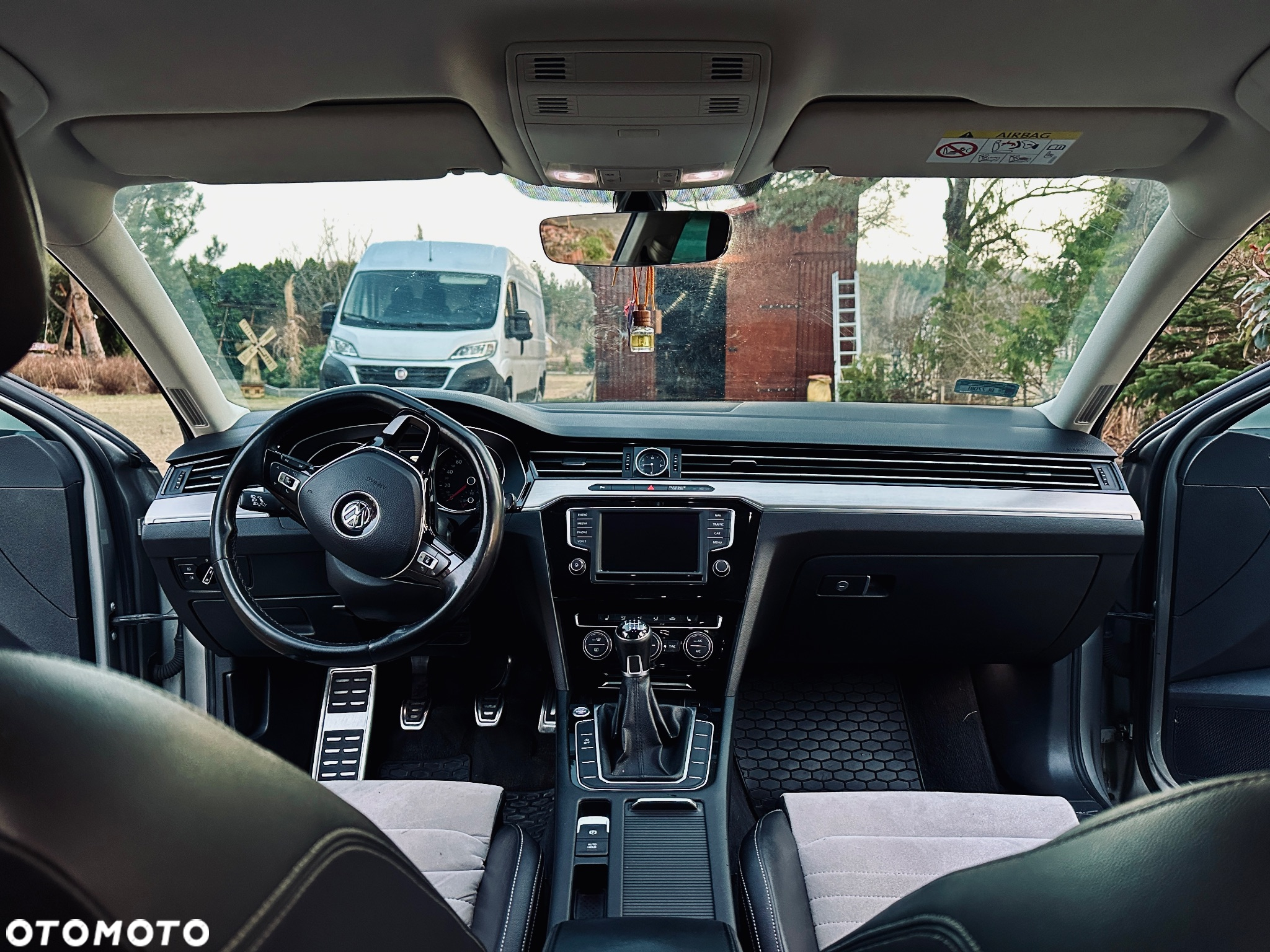 Volkswagen Passat - 8
