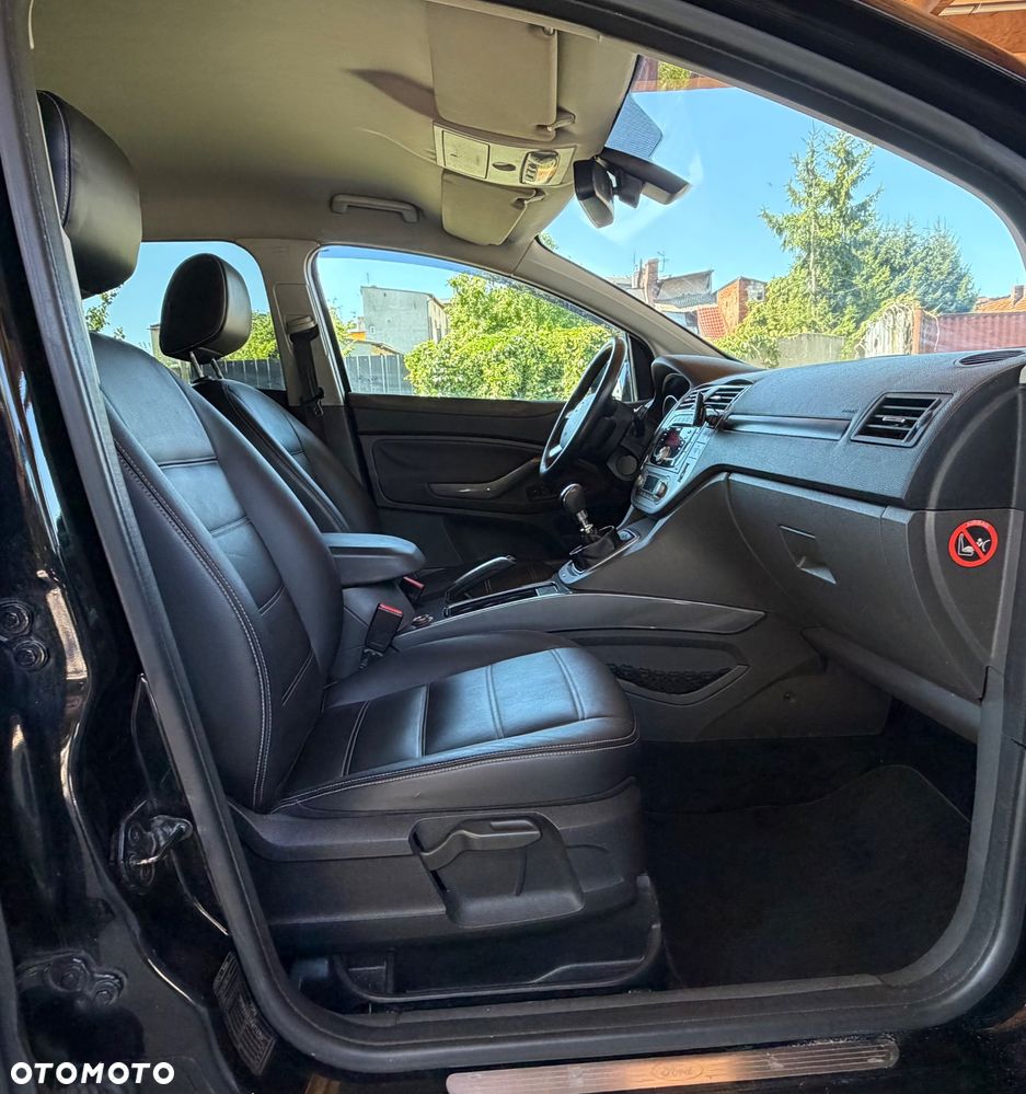 Ford Kuga 2.0 TDCi 4x4 Titanium - 11